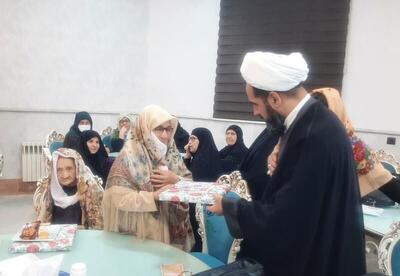  مادران و همسران شهدا در گنبدکاووس تجلیل شدند