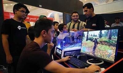  چرا نوجوان‌ها بیشتر به سمت علائق همسالان کشیده می‌شوند