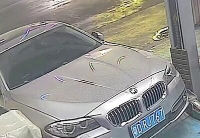  ببینید | نجات BMW از له شدن؛ تعمیرکار فراموش‌کار اشتباهش را جبران کرد!