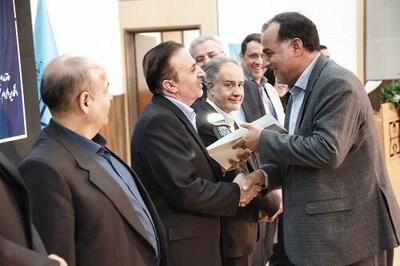  «محمد پیری» به عنوان شهردار پژوهش‌محور استان قزوین برگزیده شد