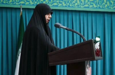  فیلم/ دختر شهید سلامی در حسینیه امام خمینی(ره) چه گفت؟