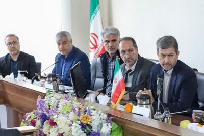  استاندار اصفهان: نظارت میدانی و کنترل قیمت‌ها کلید مهار تورم است