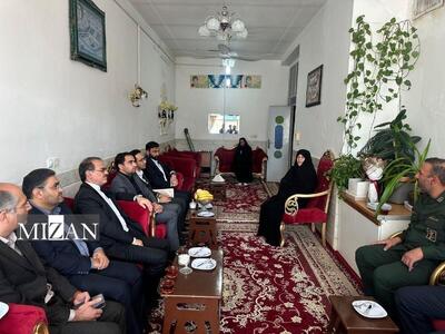  رئیس سازمان بازرسی با مادر شهیدان یخدانی در شهرستان میبد دیدار کرد