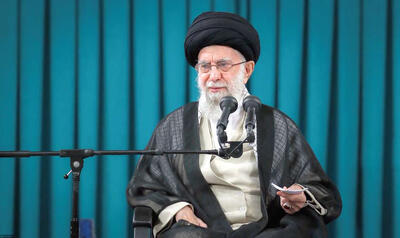  رهبر انقلاب: زن، کارگزار خانه نیست، مدیر است/ اسلام بر رعایت کامل احترام زن تأکید دارد - روزنامه رسالت