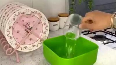  فیلم / پاک شدن لکه های دیوار با یک محلول ساده