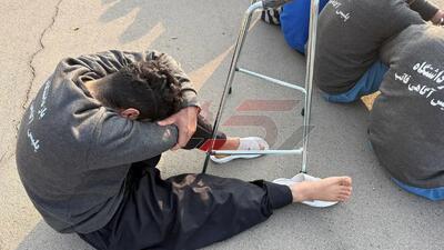  این دزد به روی پلیس چاقو کشید / جزییات زمین گیر شدن او را ببینید