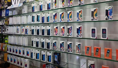  کمبود ارز و بن‌بست واردات؛ بازار موبایل در آستانه ورشکستگی - سرمایه و بورس