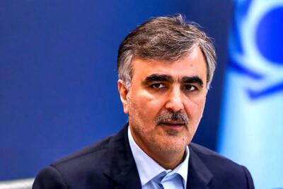  روزنامه جمهوری اسلامی خواستار برکناری فرزین از ریاست بانک مرکزی شد