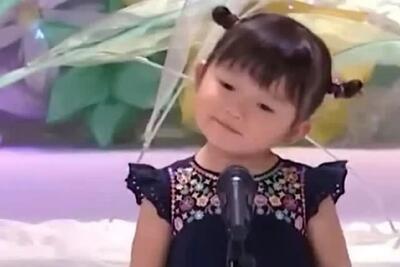  آواز بهشتی؛ دختر بچه کره ای با بند انگشت قد کنسرت گذاشته خطر افت قند خون هست