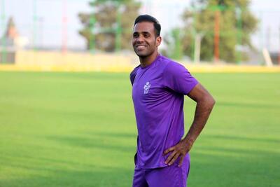  علی حمودی: اگر دوستان خودشان را کنترل می‌کردند، دربی 74 را نمی‌باختیم؛ پرویز مظلومی مدام عدد پنج نشان می‌داد