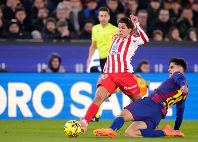  بارسلونا شانس آورد ۱۰ نفره نشد! (عکس)