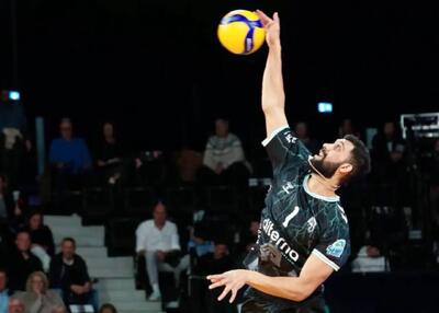  لژیونر ایرانی قربانی یک کامبک سنگین در فرانسه