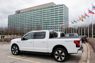  کاهش فروش خودروهای برقی در آمریکا