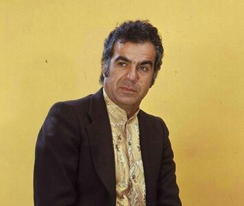  نگاه روز | تصویری زیبا و ورزشی از «ناصر ملک مطیعی» در حال دویدن در خیابان های تهران؛ سال 1356 🌟