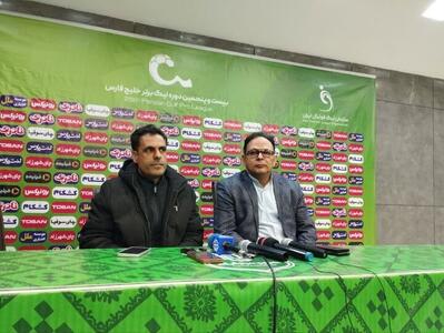  مربی شمس‌آذر: برای کسب پیروزی و نمایش فوتبال تماشاگرپسند به خرم‌آباد آمده‌ایم