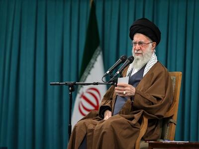  رهبر انقلاب: زن، کارگزار خانه نیست، مدیر است
