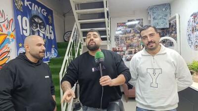  کری خوانی آرایشگر استقلالی برای دوست پرسپولیسی اش