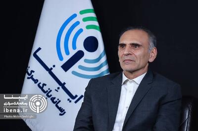  افزایش نرخ ارز تحت تاثیر هیجانات روانی/ بانک مرکزی می‌تواند بازار را کنترل کند