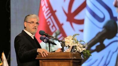  وزیر علوم: جمهوری اسلامی دانشگاه غیرسیاسی نمی‌خواهد
