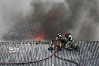  آتش‌سوزی انبار کالاهای بازرگانی در قشم مهار شد