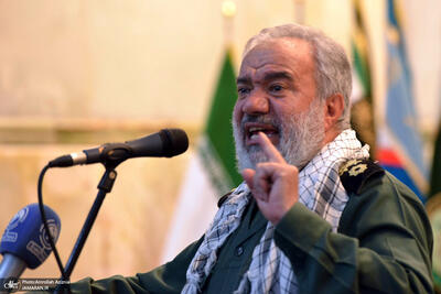  سردار فدوی: اگر آمریکایی‌ها امنیت ایران را تهدید کنند با همه توان برخورد می‌کنیم/ همه فعالیت‌های سپاه در حوزه خدمت‌رسانی در حکم عبادت محسوب می‌شود/ تنگه هرمز مهم‌ترین منطقه جغرافیایی جهان است