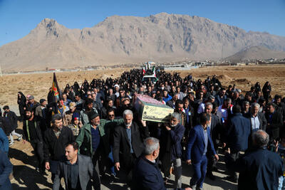  تشییع پیکر مطهر شهیدگمنام در روستای سورک