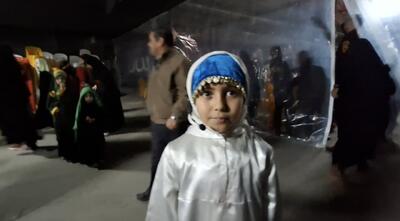  صدای ماندگار دختر کوچک شاهرودی در مراسم وداع با شهید گمنام