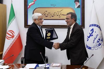  عارف: راهبرد ما باید حفظ حرمت روز دانشجو باشد