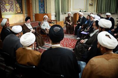  آیت‌الله علم‌الهدی: از ظرفیت طلاب و دانش‌آموختگان متعهد در مسیر توسعه کشور بهره‌گیری شود