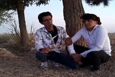  آواز اشکی؛ اونی که داره میخونه رو بیخیال چرا پیرهن سفیده تاکسیدرمی شده خشکیده