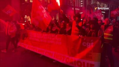  تصاویر اسپوتنیک از اعتراضات اتحادیه های کارگری به بودجه سال 2026 در پاریس