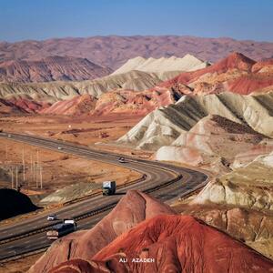  عکس | طبیعت پاییزی کوه‌های رنگین کمانی آلا داغ لار