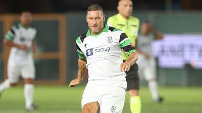  آخرین امپراتور؛ توتی و افسانه‌ای که هرگز غروب نکرد