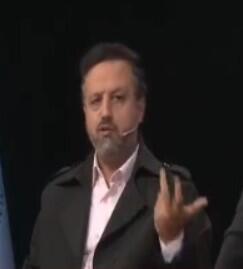  خاندوزی: نزاع غرب یا شرق یک بازی کودکانه و ساختگی برای منفعت سیاسیون داخلی است