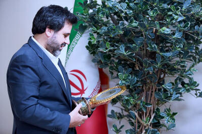 قدردانی از مدیرعامل پتروشیمی تبریز در کنگره بین‌المللی شهر سبز و دانشگاه سبز