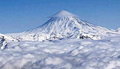 تصاویری زیبا از کوه دماوند پوشیده از برف (فیلم)