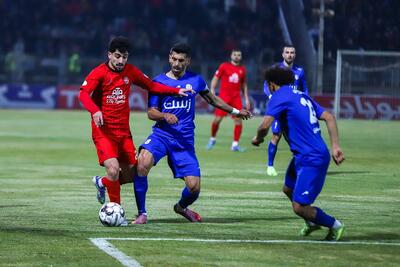 دیدار تیم های فوتبال تراکتور - استقلال خوزستان