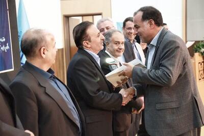  معرفی شهردار محمدیه به‌ عنوان شهردار برگزیده پژوهش‌محور استان قزوین