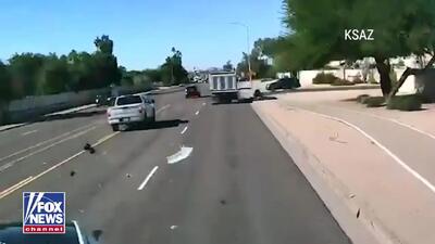 لحظه دلهره‌آور ورود تسلا به مسیر مخالف بزرگراه