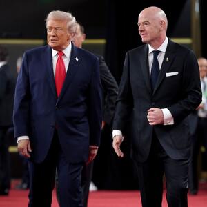 ترامپ جایزه صلح فیفا را دریافت کرد! + عکس