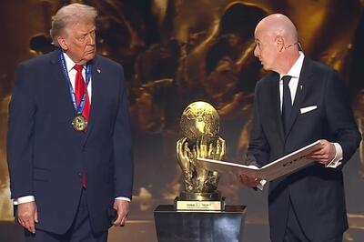 فیفا برای ترامپ جایزه‌ صلح ساخت!