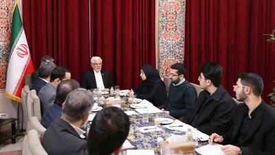  تاکید عارف بر استعدادیابی نخبگان در مناطق محروم/ جنگ اصلی کشور در حوزه علم‌وفناوری است