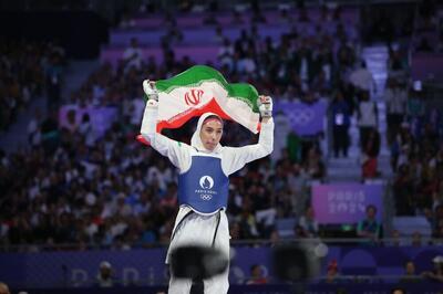  قهرمانی مبینا نعمت‌زاده و رادین زینالی در تکواندوی زیر ۲۱ سال جهان