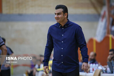  سرمربی تیم بسکتبال رعد پدافند: غفلت از ستاره خارجیِ مهگل می‌توانست نتیجه را تغییر دهد