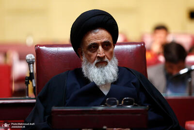  مدرسی یزدی، عضو فقهای شورای نگهبان: اگر زنان حجاب را حفظ کنند یعنی آزادی خودشان را حفظ کرده‌اند/ اگر اسلام در رابطه با محدودیت زنان در اجتماع به این معنا که بدون حجاب نباشند بیانی دارد، برای سخت‌گیری نیست/اسلام بالاترین آزادی را برای انسان‌ها قائل شده است