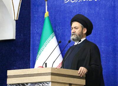  آیت الله عاملی: حجاب مانع پیشرفت زنان نیست