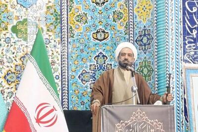  امام جمعه سراوان: زن در نگاه اسلام محور تربیت است؛ نه ابزار مصرف‌گرایی