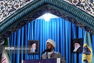  امام جمعه زهک: حفظ فرهنگ ایرانی اسلامی در برابر فرهنگ غرب ضروری است