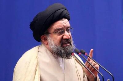  احمد خاتمی: به تشنگان مذاکره می‌گویم تا آمریکا آدم نشود نه مذاکره‌ای است نه رابطه‌ای!