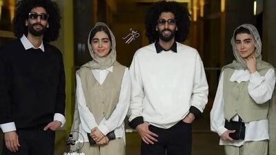  فیلم آواز محلی / اجرای مازنی رحمان رحیم جلوی سارا نیکا ... دخترا چه جوی میدن شیطوننا ...